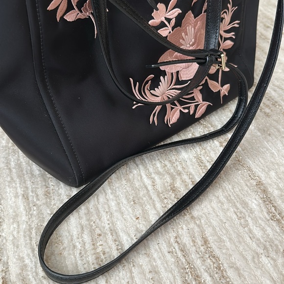 Kate Spade Black and Pink Tote with Structured Design - Picture 12 of 16